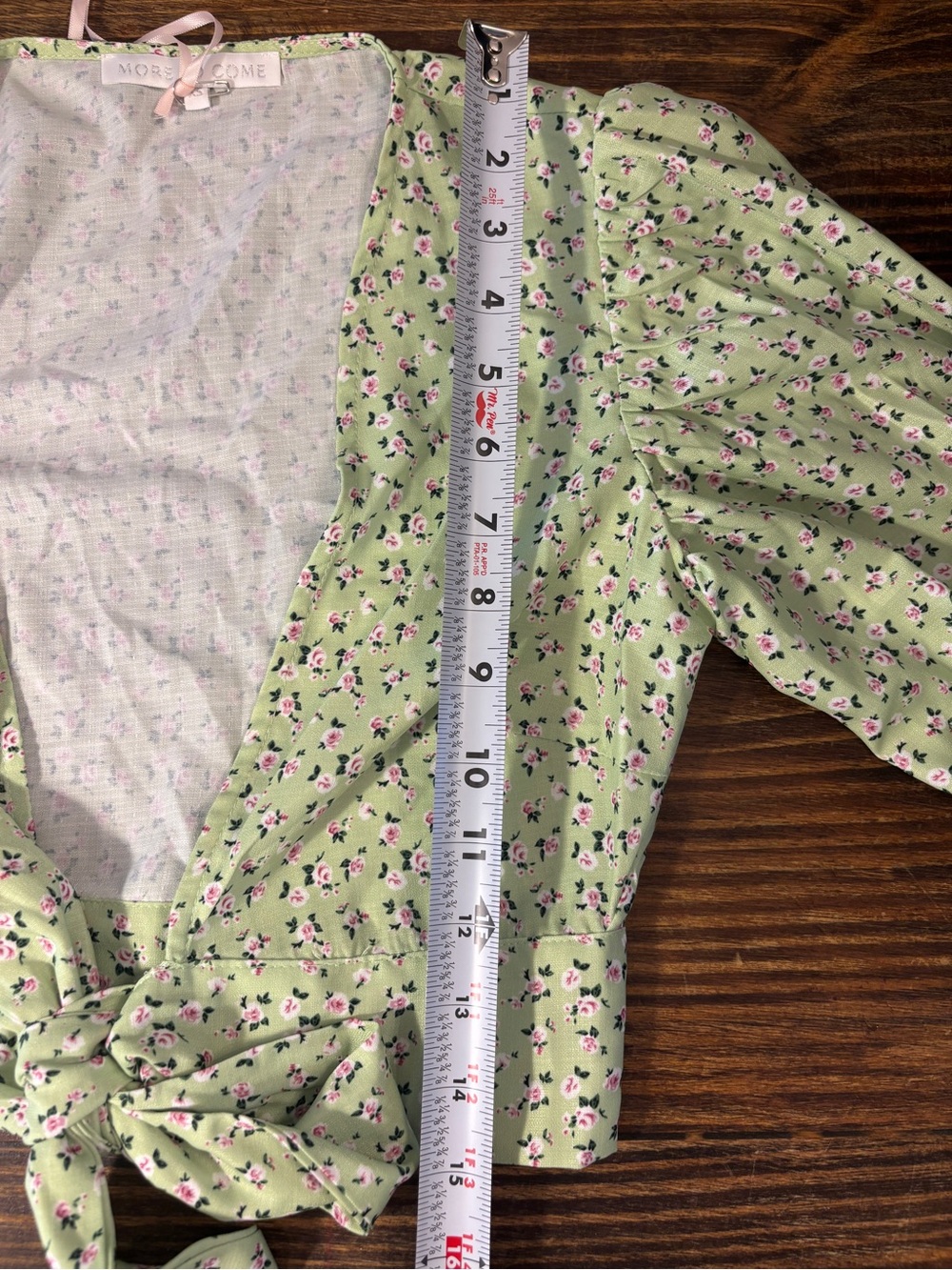 More to Come Floral Tie Front Crop Top Sage Green Pink Rose Puff Sleeve NWT - Picture 9 of 11